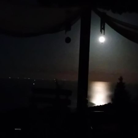 Traditional Guesthouse Erato 帕莱斯潘蒂雷蒙 外观 照片