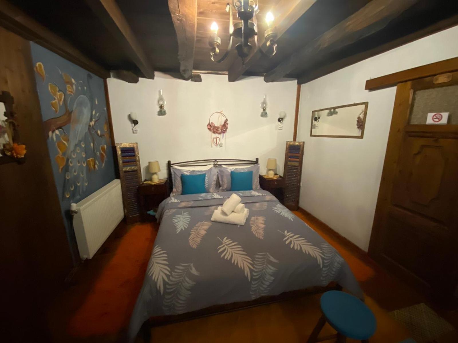 Traditional Guesthouse Erato 帕莱斯潘蒂雷蒙 外观 照片