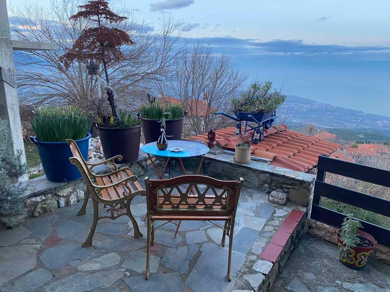 Traditional Guesthouse Erato 帕莱斯潘蒂雷蒙 外观 照片