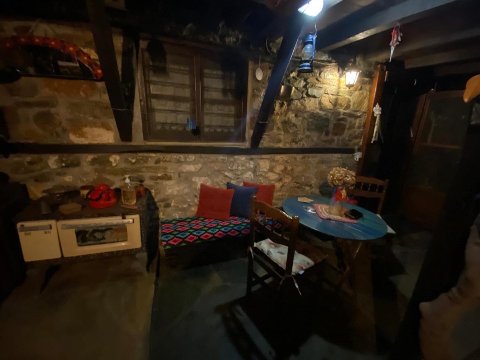 Traditional Guesthouse Erato 帕莱斯潘蒂雷蒙 外观 照片