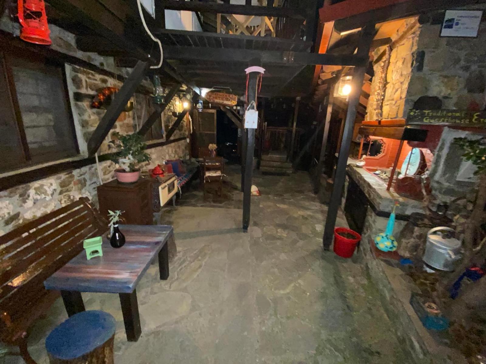 Traditional Guesthouse Erato 帕莱斯潘蒂雷蒙 外观 照片
